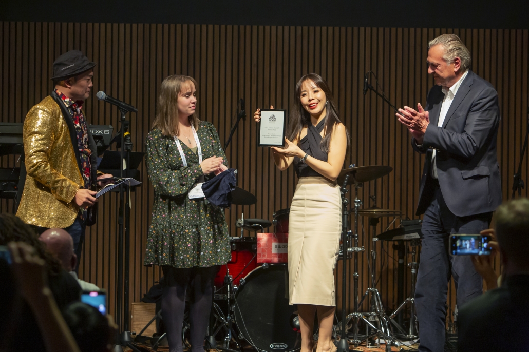 IPOPI's PID Champion Award Ceremony for the Luciano Vassalli Award, given by Bruce Lim, Magdalena Döragrip and Sergio Vassalli to Jessie Qu from PID Care China.